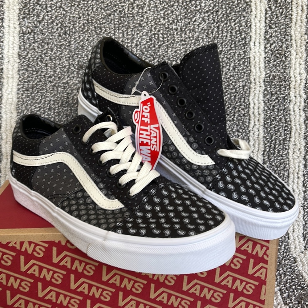 Vans WMNS Old Skool Tie Print Patchwork Black/True White Sneakers - Picture 6 of 16